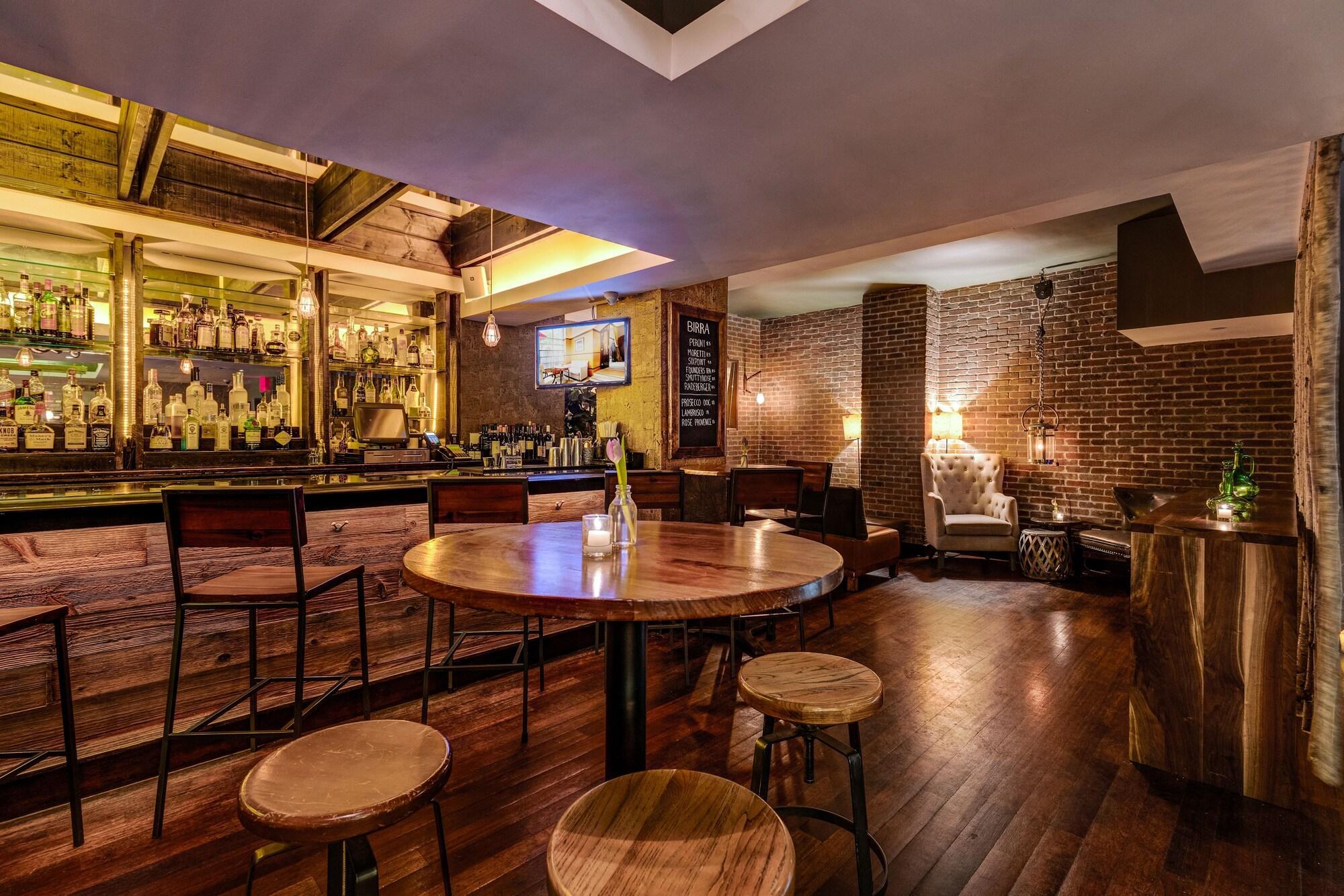 Giraffe By Library Collection 4* Nueva York